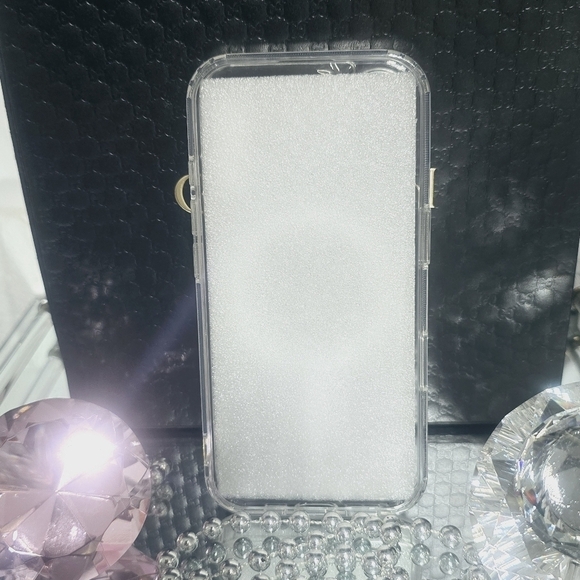 Iphone 16 clear case new - Picture 3 of 5
